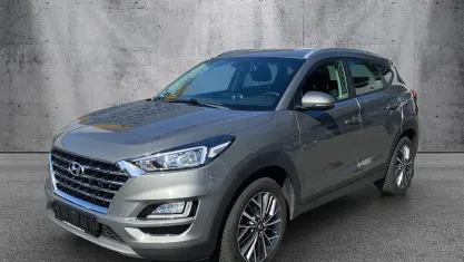 Gebraucht Hyundai Tucson 177 PS (130 kW) 2019 Olivien grey SUV