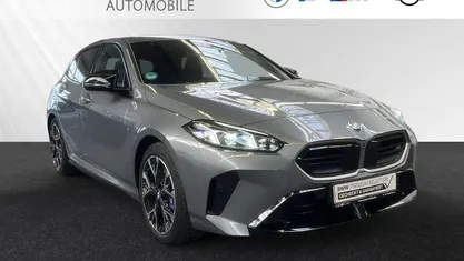 Skyscraper grau metallic Gebraucht 2024 BMW M135 Efficient Dynamics Kleinwagen | 39.390 € (Guter Preis)