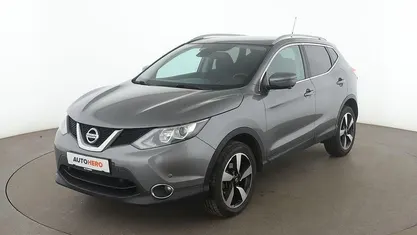 Grau Gebraucht 2015 Nissan Qashqai 360º SUV | 12.810 € (Fairer Preis)