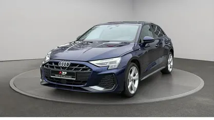 Nuova Audi A3 S-Line 204 CV (150 kW) 2025 Verde Berlina
