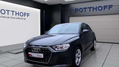Grau Gebraucht 2025 Audi A1 Sportback Advanced Kleinwagen | 27.450 € (Fairer Preis)