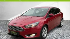 Candyrot metallic Gebraucht 2015 Ford Focus Titanium Limousine | 8.950 € (Guter Preis)