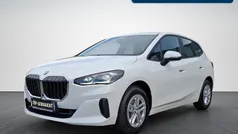 Alpinweiss iii Gebraucht 2024 BMW 218 Active Tourer Luxury Line Van / Kleinbus | 31.480 € (Guter Preis)