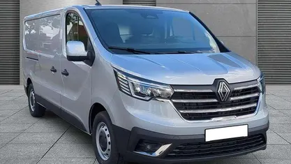 Highlandgrau Neu 2025 Renault Trafic Van / Kleinbus | 37.890 € (Superpreis)