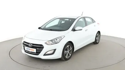 Gebraucht Hyundai i30 YES! 101 PS (74 kW) 2015 Weiß Limousine