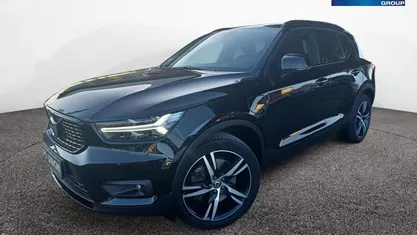 Schwarz / onyx schwarz (metallic) Gebraucht 2021 Volvo XC40 R-Design SUV | 22.790 € (Superpreis)