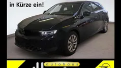 Schwarz karbon schwarz met. Gebraucht 2024 Opel Astra Limousine | 21.950 € (Superpreis)