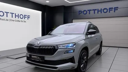 Grau Gebraucht 2024 Skoda Karoq SportLine SUV | 34.997 € (Guter Preis)