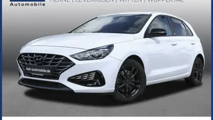 Gebraucht Hyundai i30 Edition 120 PS (88 kW) 2021 Weiß Limousine