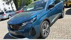 Lackierung blau celebes/metall Gebraucht 2023 Peugeot 5008 Allure Van / Kleinbus | 27.480 € (Fairer Preis)