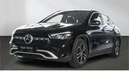 Gebraucht Mercedes GLA200 163 PS (119 kW) 2025 Unilack nachtschwarz SUV
