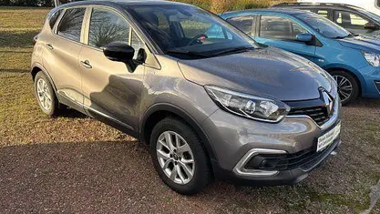 Zweifarbig grau kng + gne Gebraucht 2019 Renault Captur LIMITED SUV | 12.990 € (Etwas zu teuer)
