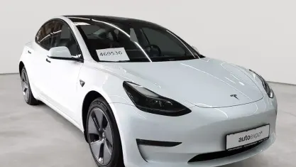 Gebraucht Tesla Model 3 366 kW (498 PS) 2023 Pearl white multicoat Limousine
