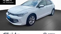 Gebraucht 2024 VW Golf VIII Life Limousine | 27.433 € (Fairer Preis)