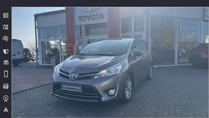 Gebraucht Toyota Verso Edition-S 147 PS (108 kW) 2017 Platinumbronze metallic Van / Kleinbus