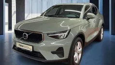 Sage green Gebraucht 2024 Volvo XC40 Core SUV | 30.890 € (Superpreis)