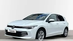 Pure white Gebraucht 2024 VW Golf VIII Life Limousine | 25.929 € (Fairer Preis)
