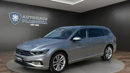 Gebraucht VW Passat Elegance 200 PS (147 kW) 2023 Pyritsilber Kombi