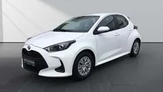 Weiß Gebraucht 2023 Toyota Yaris Hybrid Business Edition Limousine | 18.980 € (Guter Preis)