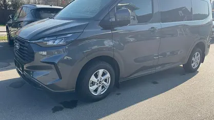 Nowe Ford Transit Custom Limited 170 KM (125 kW) 2026 Szary Kombi
