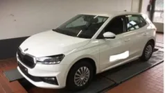 Weiß Gebraucht 2024 Skoda Fabia Essence Kleinwagen | 17.410 € (Fairer Preis)