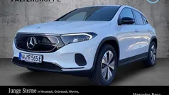 Digitalweiß Gebraucht 2023 Mercedes EQA250+ Progressive SUV | 33.970 € (Fairer Preis)