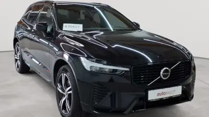 Gebraucht Volvo XC60 R-Design 197 PS (144 kW) 2022 Onyx black metallic SUV