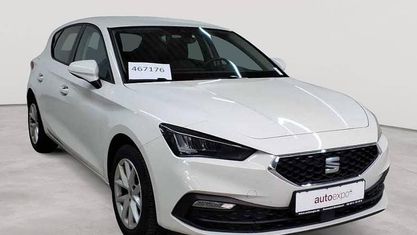 Używany Seat Leon Style 110 KM (80 kW) 2021 Biały Sedan/Limuzyna