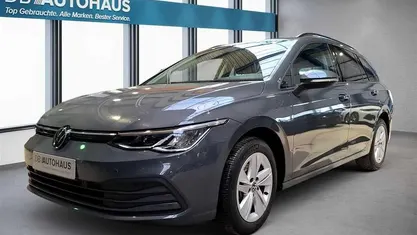 Grau Gebraucht 2023 VW Golf VIII Life Kombi | 21.960 € (Guter Preis)