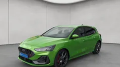 Mean green metallic Gebraucht 2023 Ford Focus ST Limousine | 32.480 € (Fairer Preis)