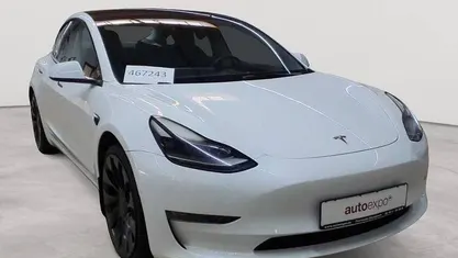 Gebraucht Tesla Model 3 Performance 376 kW (512 PS) 2022 Pearl white multicoat Limousine