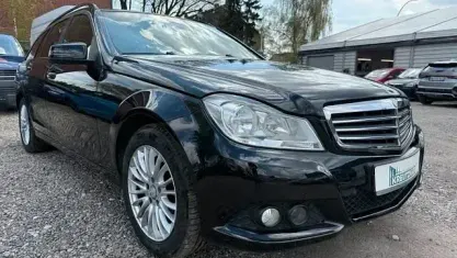 Gebraucht Mercedes C200 136 PS (100 kW) 2012 Schwarz Kombi
