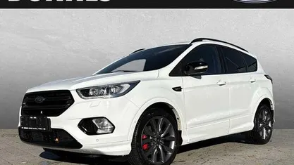 Weiß (frostweiß) Gebraucht 2019 Ford Kuga ST-Line X SUV | 21.995 €