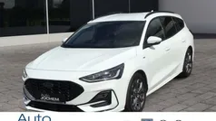 Weiß Gebraucht 2023 Ford Focus ST-Line Kombi | 25.444 € (Fairer Preis)