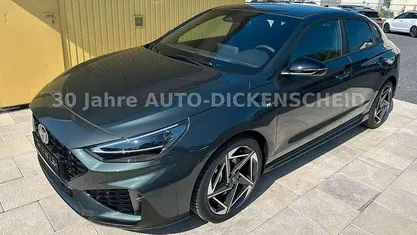 T2p cypress green Gebraucht 2025 Hyundai i30 N Line Limousine | 26.549 € (Fairer Preis)