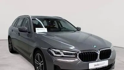 Gebraucht BMW 520 Sport Line 190 PS (139 kW) 2022 Berninagrau bernsteineffekt metallic Kombi