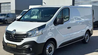 Weiß Gebraucht 2019 Renault Trafic Van / Kleinbus | 16.990 € (Fairer Preis)