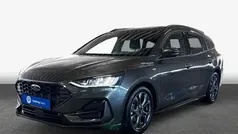 Magnetic metallic Gebraucht 2024 Ford Focus ST-Line X Kombi | 26.970 € (Fairer Preis)