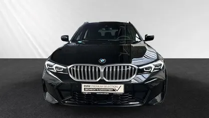 Gebraucht BMW 330 M Sport 245 PS (180 kW) 2024 Saphirschwarz metallic Kombi