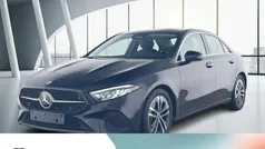 Metalliclack kosmosschwarz Gebraucht 2024 Mercedes A180 Limousine | 28.480 € (Fairer Preis)