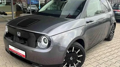 Gebraucht Honda e Advance 113 kW (154 PS) 2021 Modern steel metallic Kleinwagen