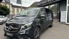 Lackfarbe graphitgrau dunkel Gebraucht 2023 Mercedes V300 AMG Van / Kleinbus | 64.790 € (Fairer Preis)