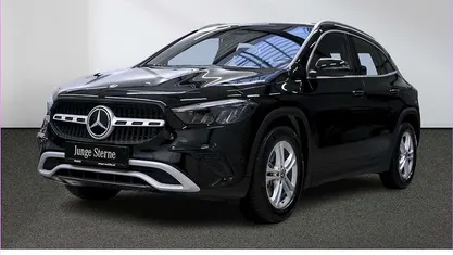 Gebraucht Mercedes GLA200 163 PS (119 kW) 2024 Unilack nachtschwarz SUV
