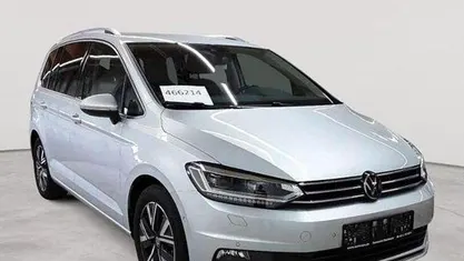 Gebraucht VW Touran Highline 150 PS (110 kW) 2022 Van / Kleinbus