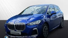 Blau Gebraucht 2023 BMW 218 Active Tourer M Sport Van / Kleinbus | 28.888 € (Fairer Preis)