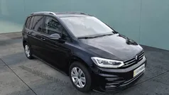 Schwarz Gebraucht 2024 VW Touran R-line Van / Kleinbus | 37.090 € (Fairer Preis)
