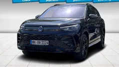 Cipressinogrün metallic Gebraucht 2024 VW Tiguan R-line SUV | 51.950 € (Superpreis)