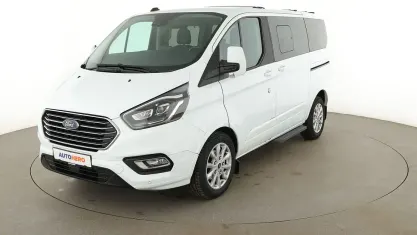 Używany Ford Tourneo Titanium 2020 Biały Minivan