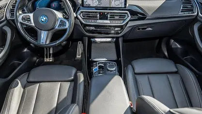 Gebraucht BMW iX3 M Sport 210 kW (286 PS) 2023 Weiß SUV