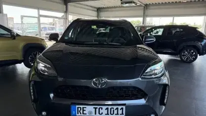 Gebraucht Toyota Yaris Cross 131 PS (96 kW) 2026 Marlingrau metallic SUV